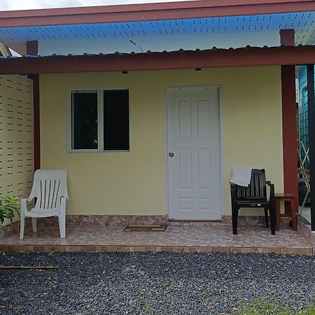Chill Land House Hotell Bang Tao Beach  Exteriör bild