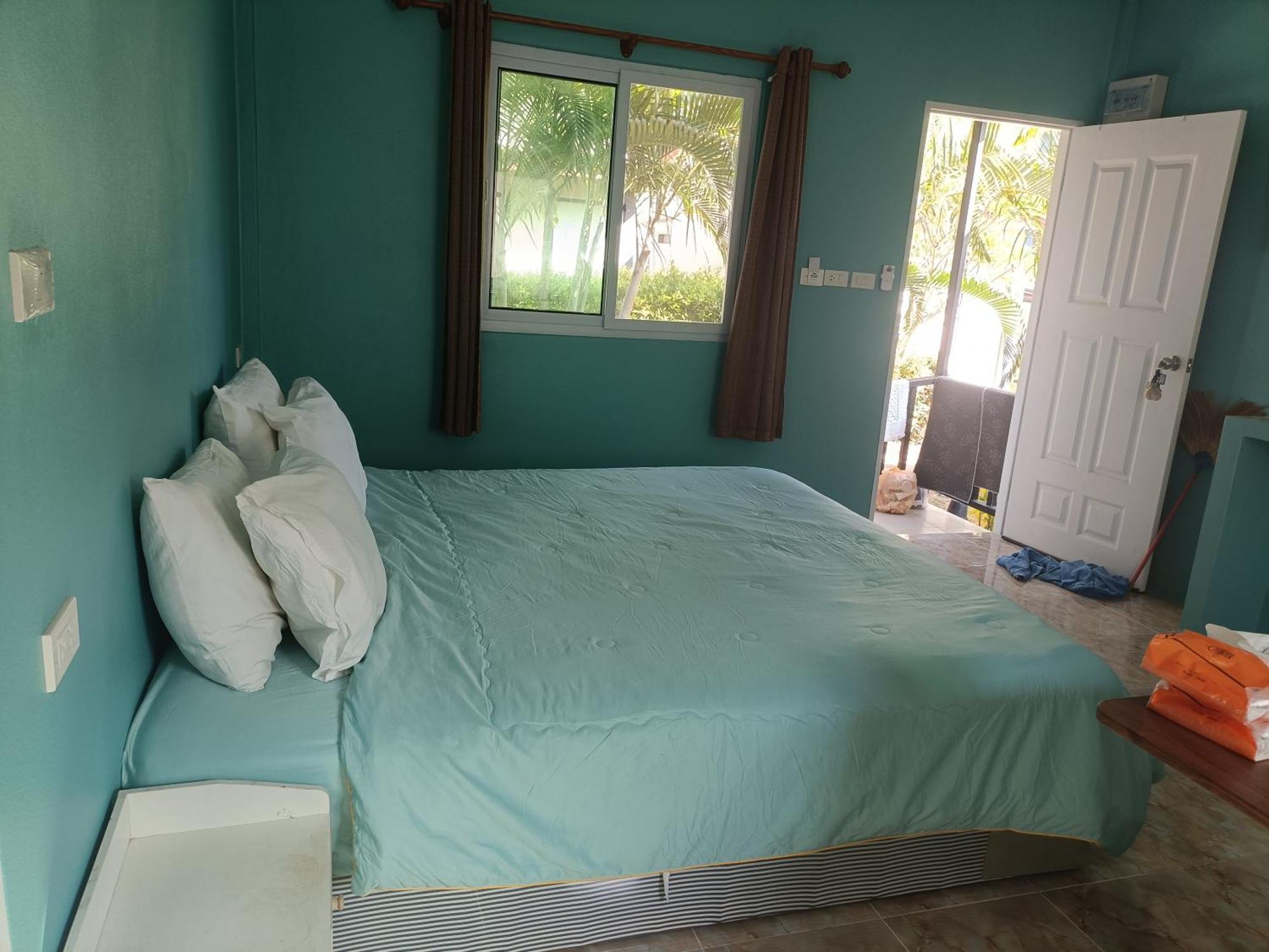Chill Land House Hotell Bang Tao Beach  Exteriör bild