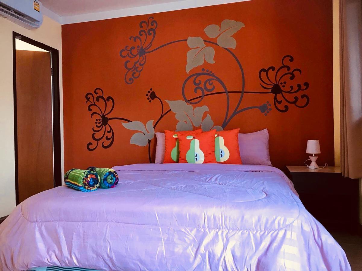 Chill Land House Hotell Bang Tao Beach  Exteriör bild